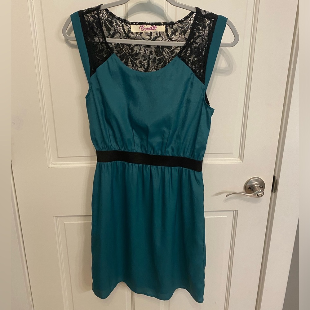 Emmelee Emerald Green Dress w/ Black Lace from Francesca’s - Size Small